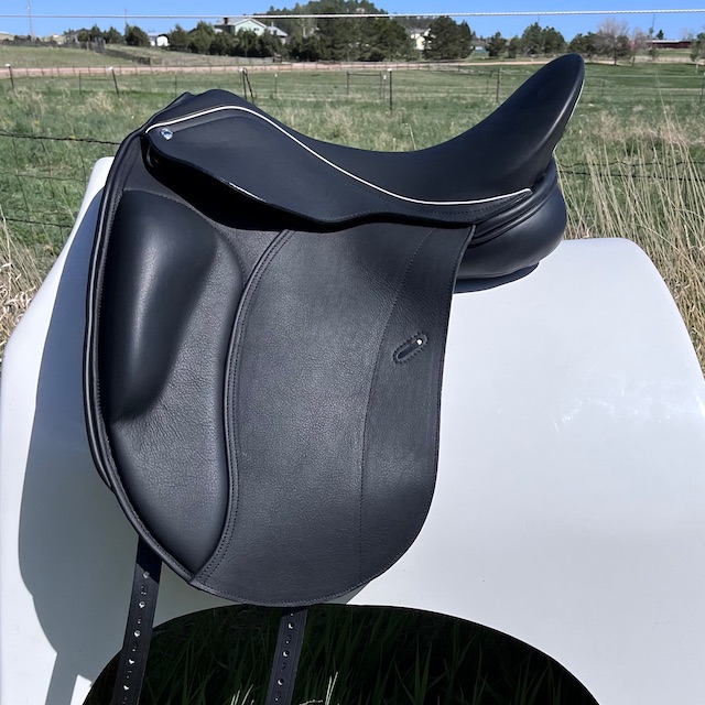 Keith Bryan Santis Boutique Dressage Saddle